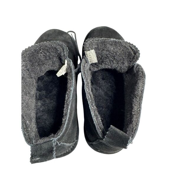 Bearpaw skye black suede lace up wide width chukka boots size 7 - Picture 3 of 13